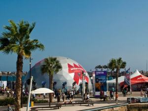 polidome_300_cinema_dome_tent_vor_alicante1