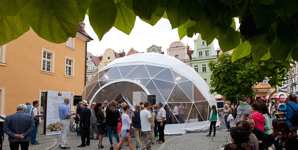 ceramics-feast-exhibition-dome-boleslawiec-2014-a